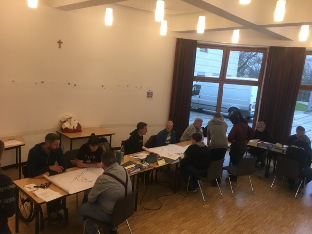 Personen im Seminarsituation